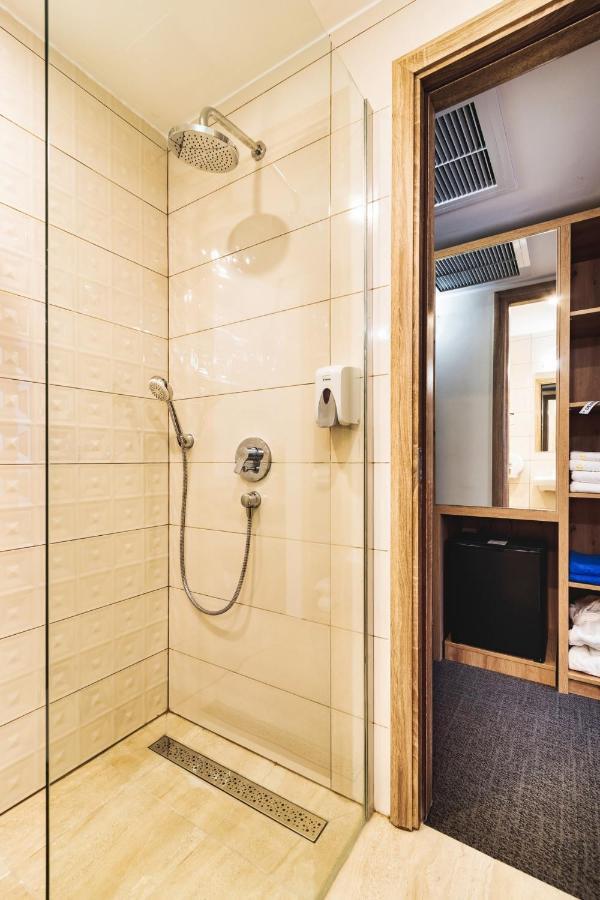 Hotel Domnitei Călimăneşti エクステリア 写真