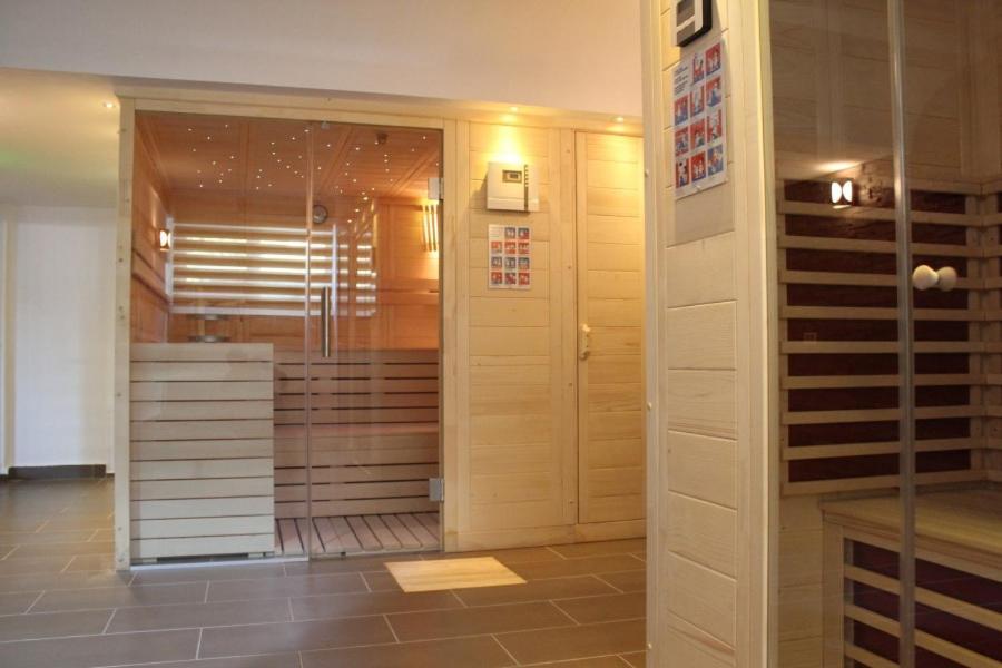 Hotel Domnitei Călimăneşti エクステリア 写真